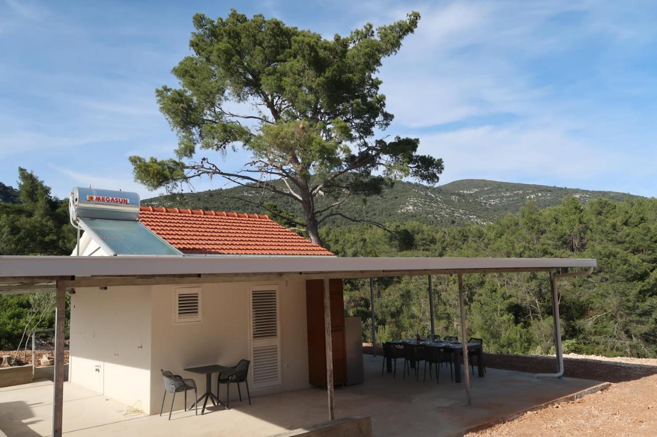 Robinson Olive Tree Huts Villa Cara Exterior photo
