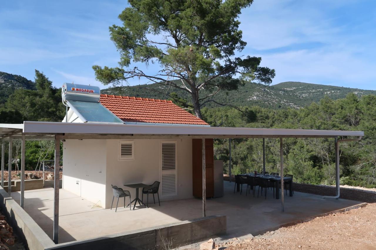 Robinson Olive Tree Huts Villa Cara Exterior photo